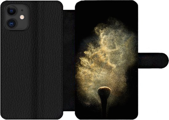 Foto: Telefoonhoesje geschikt voor iphone 11 telefoonhoesje goud poeder op een zwarte achtergrond met vakjes wallet case met magneetsluiting