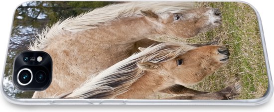 Xiaomi Mi 11 - Deux chevaux du fjord paissant dans un champ d'herbe - Coque en Siliconen pour téléphone