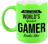 This is what the worlds greatest gamer looks like cadeau mok / beker - 330 ml - neon groen - gamer cadeau