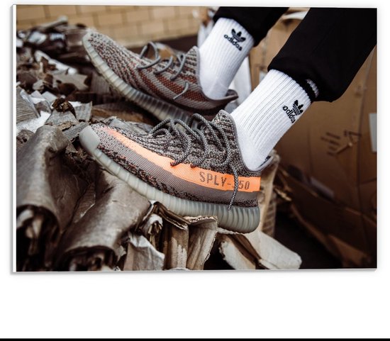 Yeezy grijs met oranje sale