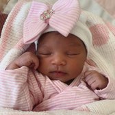Bonnet de naissance / bonnet bébé / bonnet d'hôpital blanc avec noeud rose et pierres - 0 à 1 mois