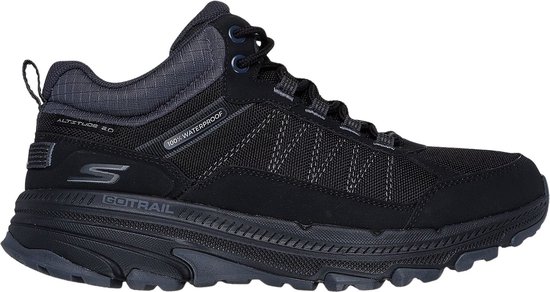 Zwarte middelhoge wandelschoen, zijaanzicht, met grijze details, 'Altitude 2.0' en 'Waterproof'.