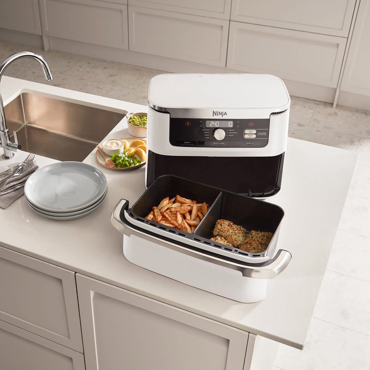 Afbeelding 3 van Ninja Foodi AF500EUWH Mega Dubbele Airfryer XXL - 10.4 Liter - Twee Kookvakken of Één MegaZone - Heteluchtfriteuse - Wit