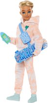 Bol.com Barbie Ken Dream Besties - Barbiepop Oranje aanbieding
