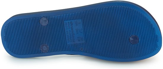 Onderkant van een navy Ipanema slipper met gestreept profiel en logo.