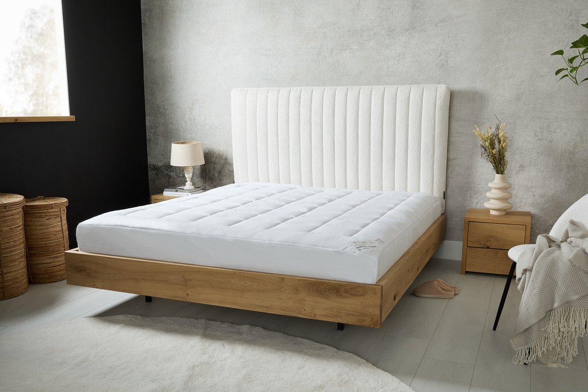 SleepMed Comfortabele doorgestikte premium matrastopper - 140x200cm