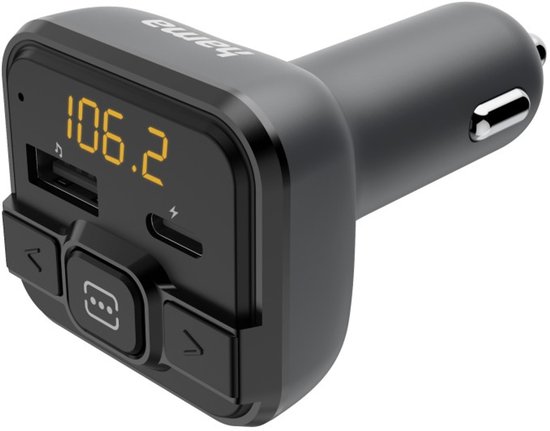 Zwarte Hama FM-transmitter met een oranje display (106.2), een USB-poort en een USB-C poort.