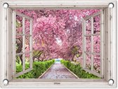 Tuinposter doorkijk sakura - Wit raam - Tuindecoratie roze bloemen - 40x30 cm - Tuinschilderij voor buiten - Tuindoek bloesemboom - Wanddecoratie tuin - Schuttingdoek - Balkon decoratie - Tuinversiering buitenposter - Muurdecoratie
