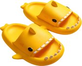 Slippers kinderen haai - geel - jongens en meisjes 2-3 jaar - maat 24-25 - slippers - pantoffels