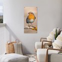 Tuinposter roodborstje aan een witte muur op een balkon met rieten mand en comfortabele stoelen.