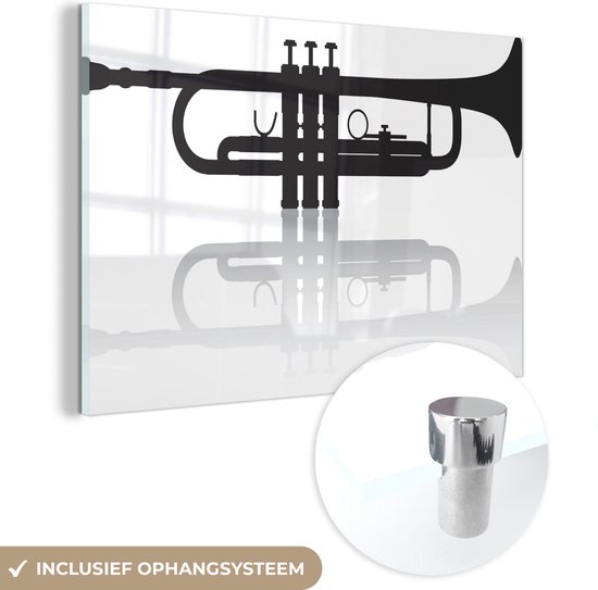 MuchoWow® Glasschilderij 120x80 cm - Schilderij acrylglas - Zwart-wit illustratie van een trompet met een weerspiegeling - Foto op glas - Schilderijen