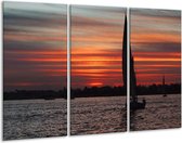 GroepArt - Schilderij -  Boot - Zwart, Rood, Grijs - 120x80cm 3Luik - 6000+ Schilderijen 0p Canvas Art Collectie