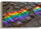 Hout - Regenboog Lichtstralen op Stenen - 60x40 cm - 9 mm dik - Foto op Hout (Met Ophangsysteem)