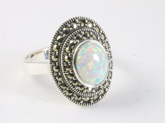 Zilveren ring met welo opaal en marcasiet - maat 19