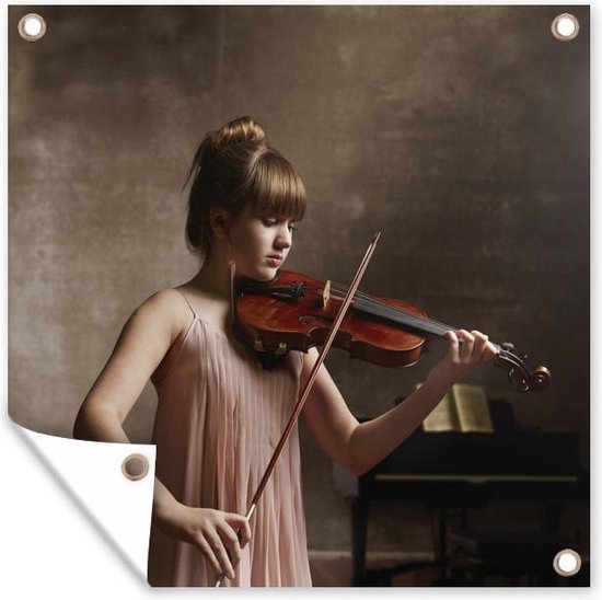 Femme joue du violon dans une vieille robe rose 50x50 cm | bol.com