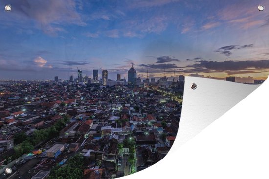 Tuinposter - Tuindoek - Tuinposters buiten - De Skyline Surabaya bij zonsopkomst in Indonesië - 120x80 cm - Tuin