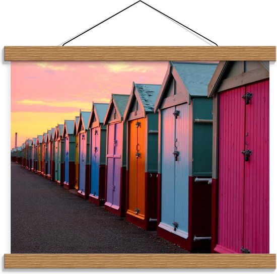 Schoolplaat – Gekleurde Strandhuisjes - 40x30cm Foto op Textielposter (Wanddecoratie op Schoolplaat)