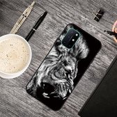 Voor OnePlus 8T olie reliëf gekleurd tekening patroon schokbestendig TPU beschermhoes (leeuw)