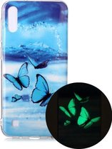 Voor Samsung Galaxy A10 Lichtgevende TPU zachte beschermhoes (vlinders)