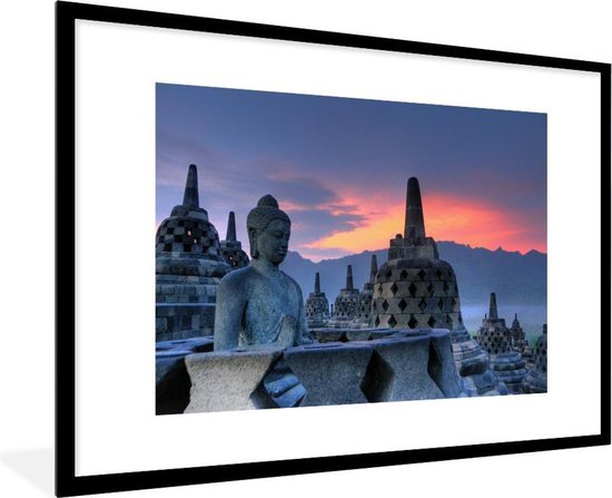 Fotolijst incl. Poster - Oranje lucht boven de Borobudur tempel in Indonesië - 90x60 cm - Posterlijst