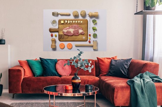 Gegrild rundvlees op een snijplank poster 120x80 cm - Foto print op Poster (wanddecoratie woonkamer / slaapkamer)