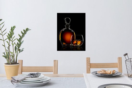 Sticker Muursticker Boissons sur fond noir - Whisky en verre et carafe - 30x40 cm - film autocollant - sticker mural repositionnable