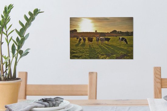 Les vaches paissent au coucher du soleil 30x20 cm - petit - Tirage photo sur toile (Décoration murale salon / chambre) / Animaux de la ferme Peintures sur toile