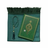 Geschenkset groen met een gebedskleed, parel tasbih en Nederlands vertaalde Koran Kerim
