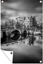 Tuindecoratie Typische herfstimpressie van de Prinsengracht in Amsterdam - zwart wit - 40x60 cm - Tuinposter - Tuindoek - Buitenposter