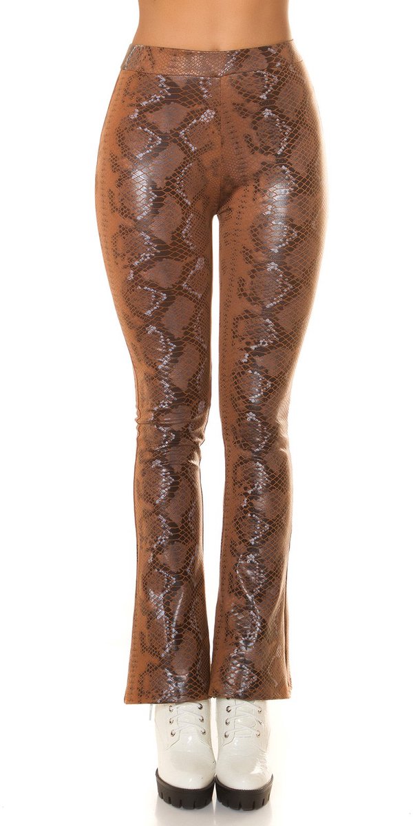 High waisted flared broek van imitatieleer met slangenprint