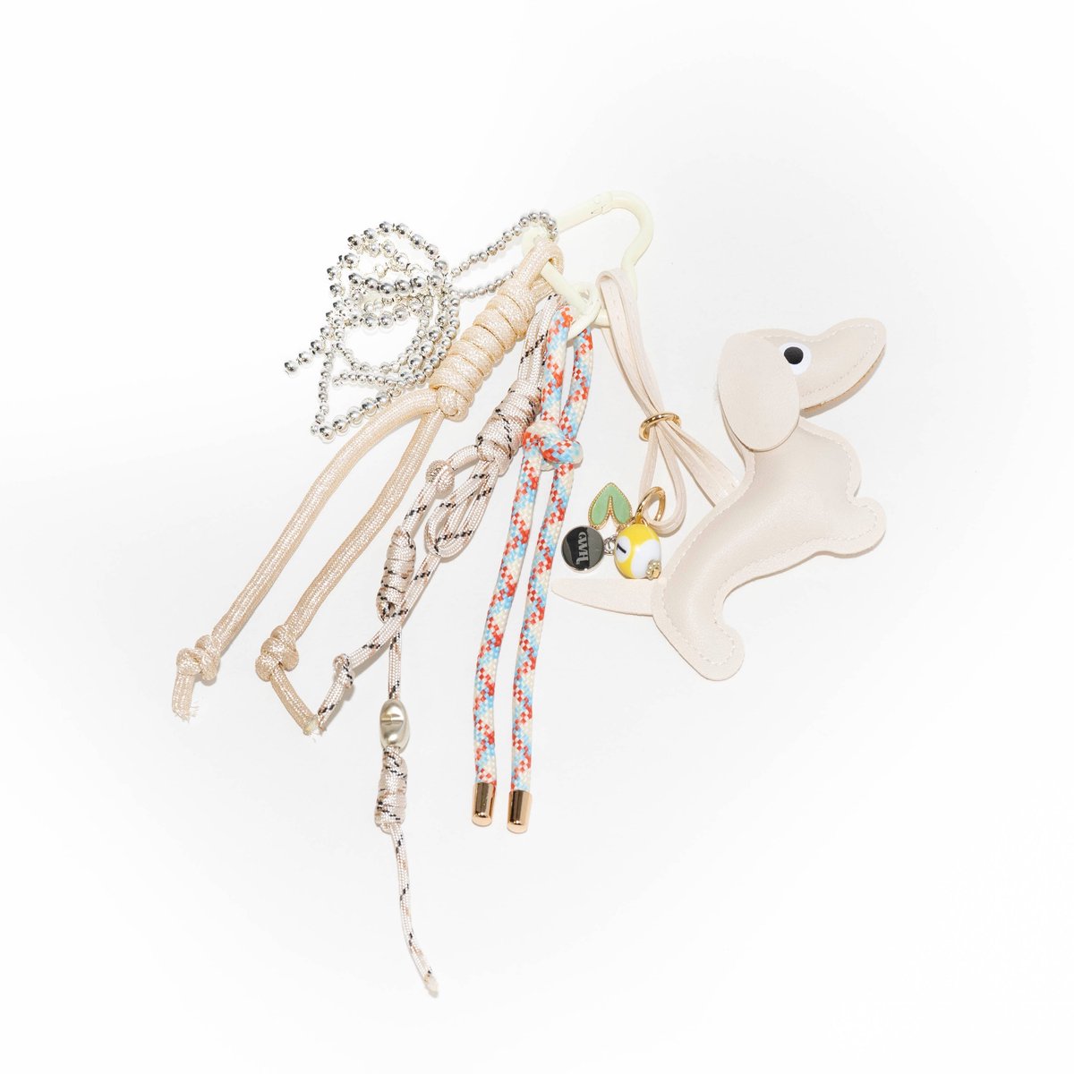 xoxo Wildhearts Bag Charm - Puppy Love - Beige - Hangertje voor handtas - Accessoire voor dames tas - Hanger met puppy hond - Hondje - Sleutelhanger - Beige