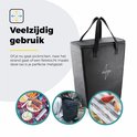 Zwarte koeltas, met afbeeldingen van een picknick, een rugzak en watermeloen op het strand.