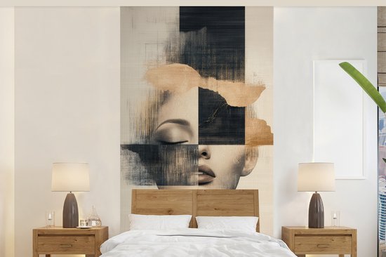 Behang - Fotobehang Goud - Vrouw - Rechthoeken - Breedte 120 cm x hoogte 240 cm