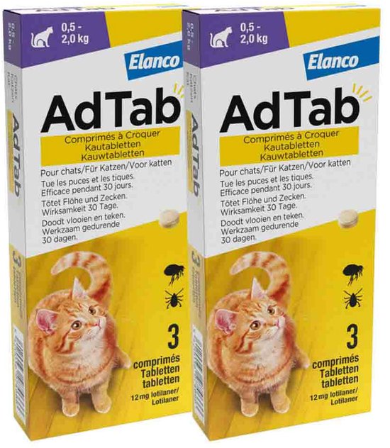 Twee dozen AdTab kauwtabletten voor katten, met afbeelding van een rode kat, vlooien en teken.