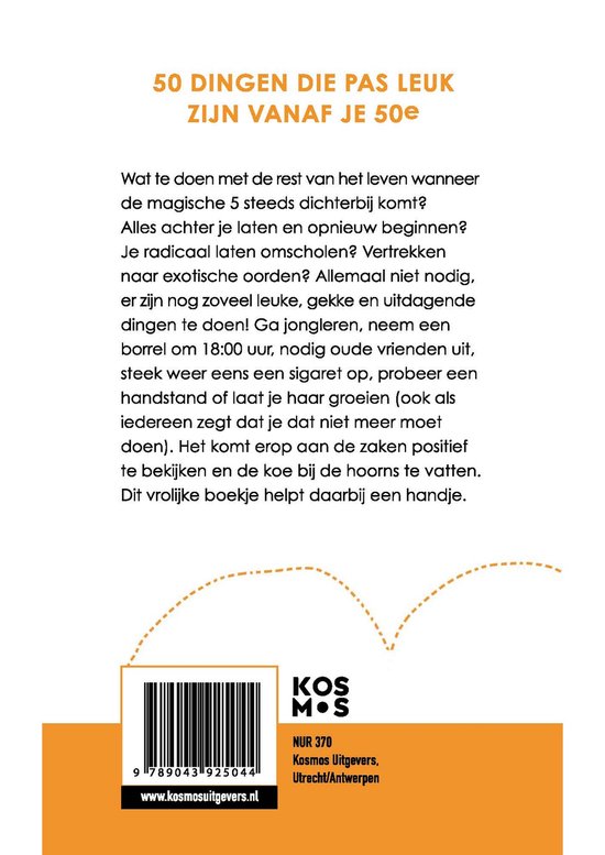 Boek '50 Dingen Die Pas Leuk Zijn Vanaf Je 50e' met oranje tekst en een afbeelding van een trampoline en springer.