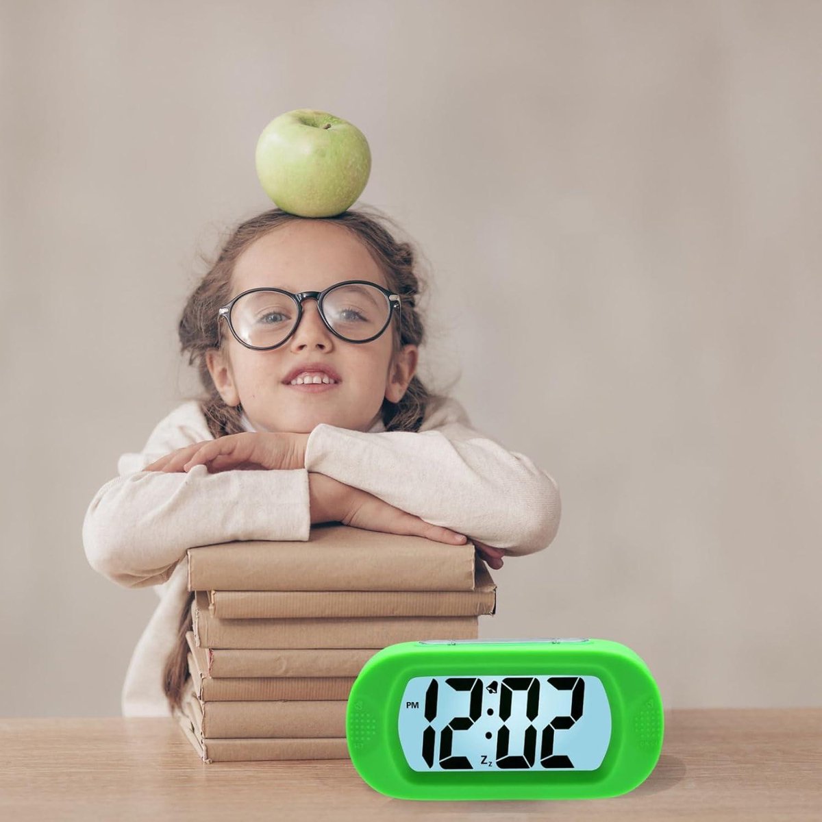 Digitale Wekker Klok - 24uurs wekker - Werkt Op Batterijen - Makkelijk Instelbaar Alarm met Snooze en licht Functie - Kinderwekker Reiswekker - Digitale LED Klok/Wekker - Trendy Wekker Met Snooze functie - Stevige Alarmklok - Groen — cadeau in Elektronica - foto 8