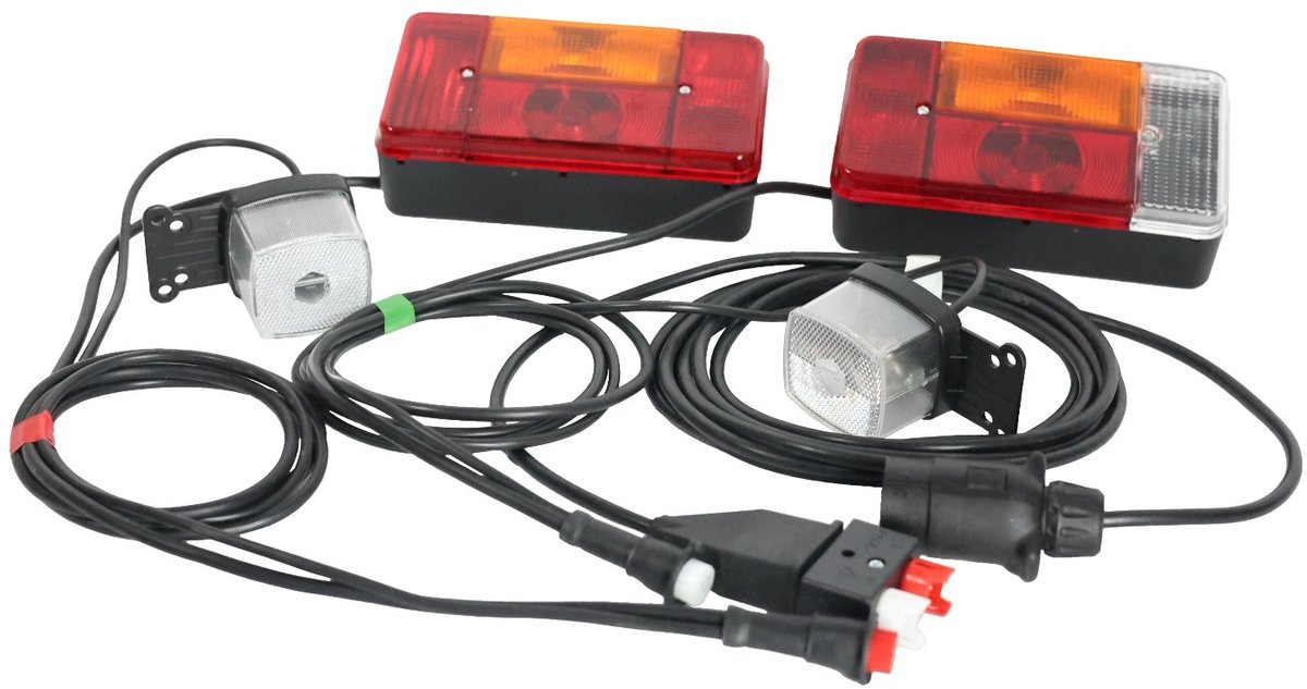 Kit d'éclairage avec aimants une câble principal de 12 mètres Kit d'éclairage avec aimants une câble principal de 12 mètres