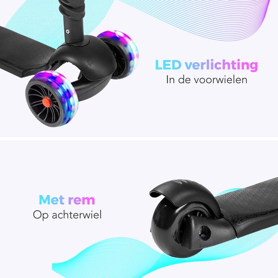 Gedetailleerde close-up van een zwarte driewielstep met LED-verlichting in de voorwielen en een voetrem op het achterwiel.