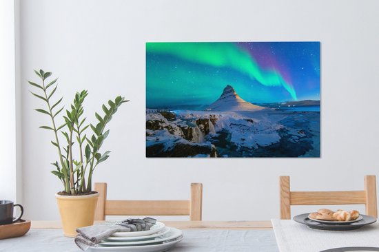 Aurores boréales au-dessus de la montagne Kirkjufell en Islande toile 2cm 90x60 cm - Tirage photo sur toile (Décoration murale salon / chambre) / Phénomènes naturels Peintures sur toile