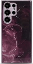 Casemania Hoesje Geschikt voor Samsung Galaxy S24 Ultra Rood - Siliconen Marmer Back Cover - Geschikt voor MagSafe