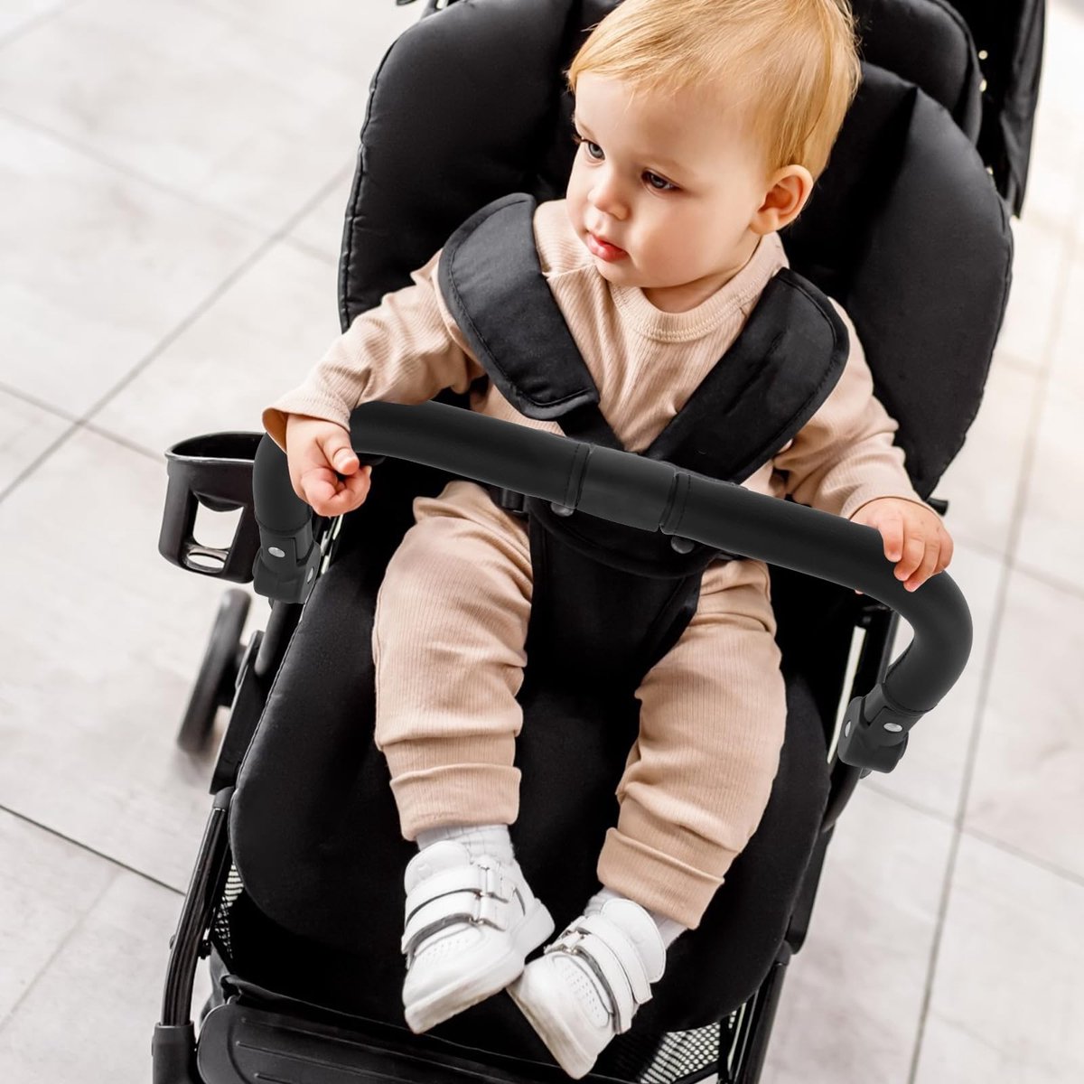 SnelShoppen - KTCINA Kinderwagen Bumper 37 x 31 cm - Hoek Verstelbare Armleuningen - Ultra Veilig en Stabiel PU-leer - Multifunctionele Kinderwagen Ac
