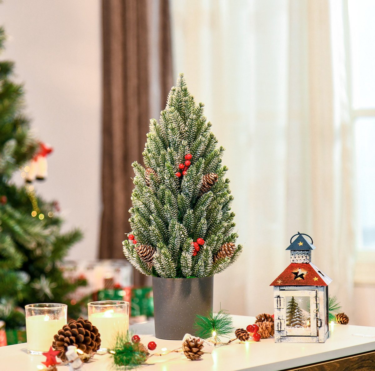 REDOM - Kerstboom - Mini kerstboom met sneeuw en decoratie - Kunststof takken en sokkel - Direct klaar voor gebruik - Voor binnen - Kunststof/PVC - Groen - Ø27 x 47 cm