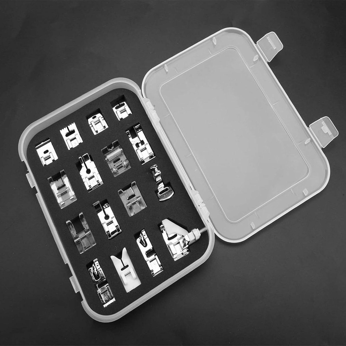 Naaivoeten Set - Naaimachine Accessoires - Kleding Maken - 16 Verschillende Voetjes - Plastic Doos - Niet Gespecificeerd