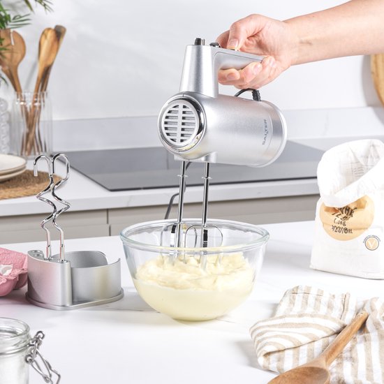 Salter Aspen Easy-Store-handmixer - Elektrische bakgarde, mixkloppers en deeghaken, opbergvoet, 5 snelheidsinstellingen met turbofunctie, uitwerpfunctie, 300 W, zilver van Salter — afbeelding 4
