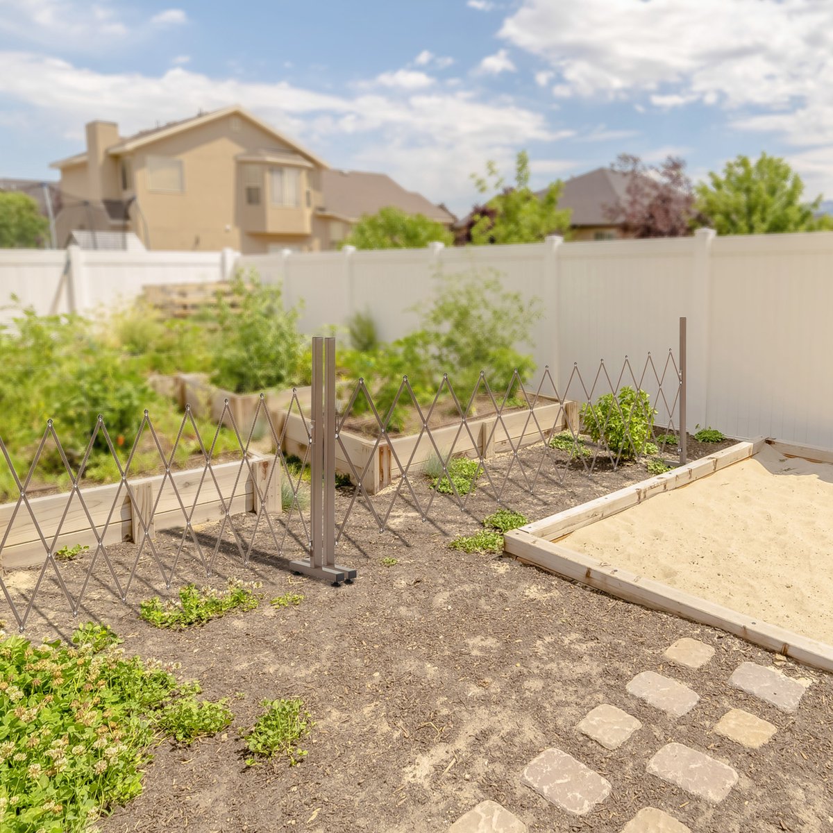DESMIU Scherengitter – Uitschuifbaar 35-300 cm – Aluminium – Donkerbruin – Voor Tuin, Terras en Balkon – Met 4 Kunststof Voeten