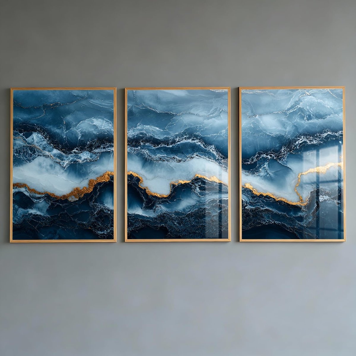 Omgoods - Set van 3 Abstracte Marmer Posters in Blauw en Goud