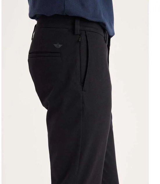 Dockers Go Activeflex Chino Broek Zwart 28 / 32 Man