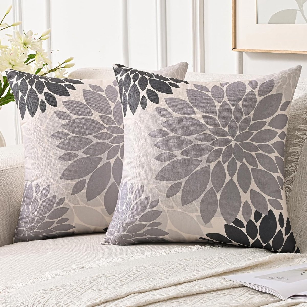 SnelShoppen - Set van 2 Kussenhoezen 45 x 45 cm - Dahlia Grijs - Voor Sofa en Tuin - Bloemenpatroon - Zacht Polyester Linnen - Herfst Decoratie
