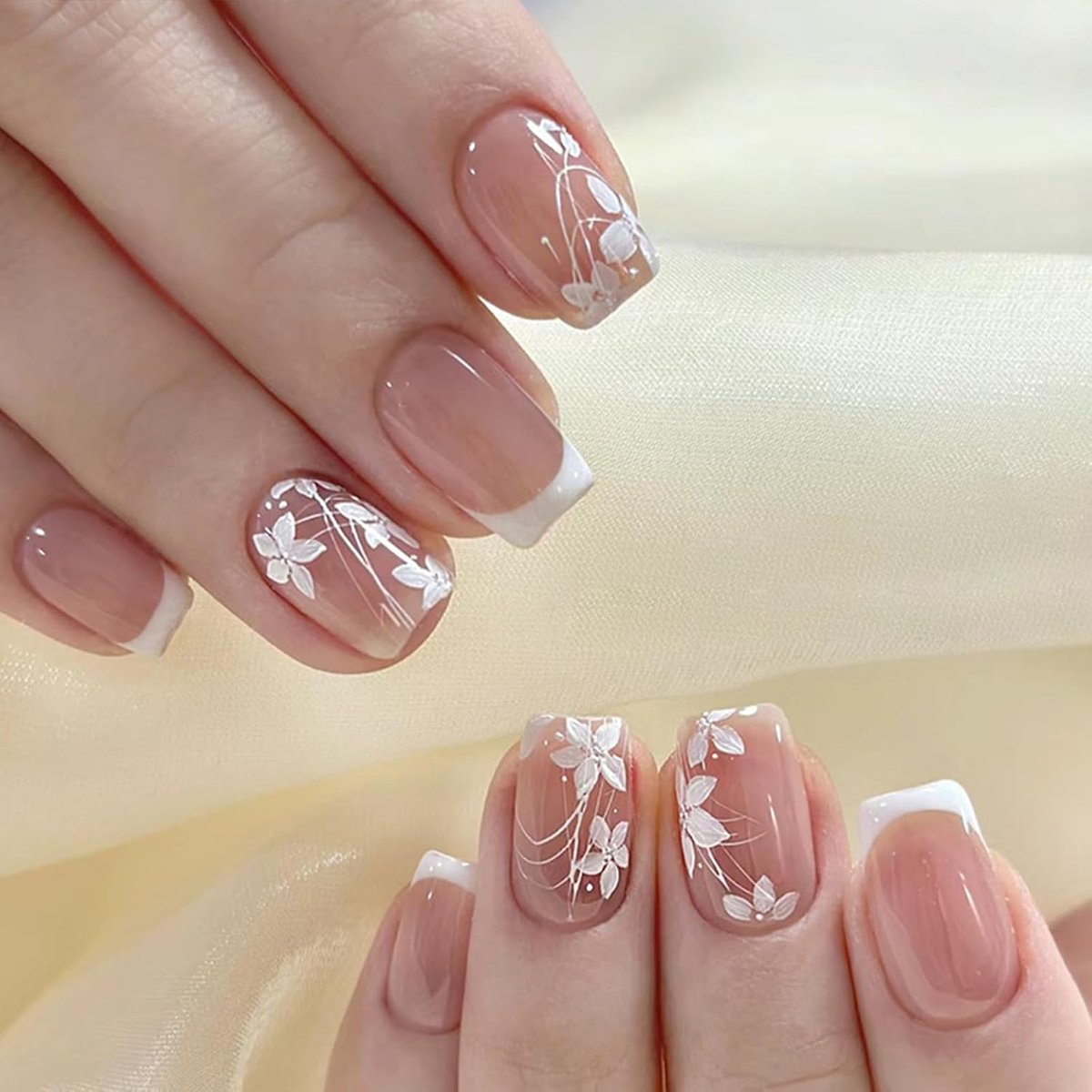24 stuks korte kunstnagels om op te plakken, wit, bloemen, volledige