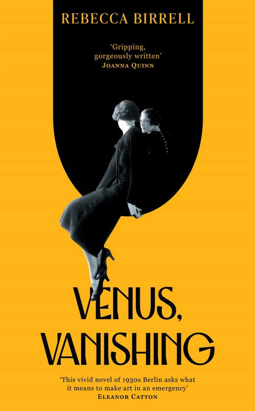 Boekcover met de titel 'Venus, Vanishing' van Rebecca Birrell, met twee vrouwen in jaren '20 kleding.